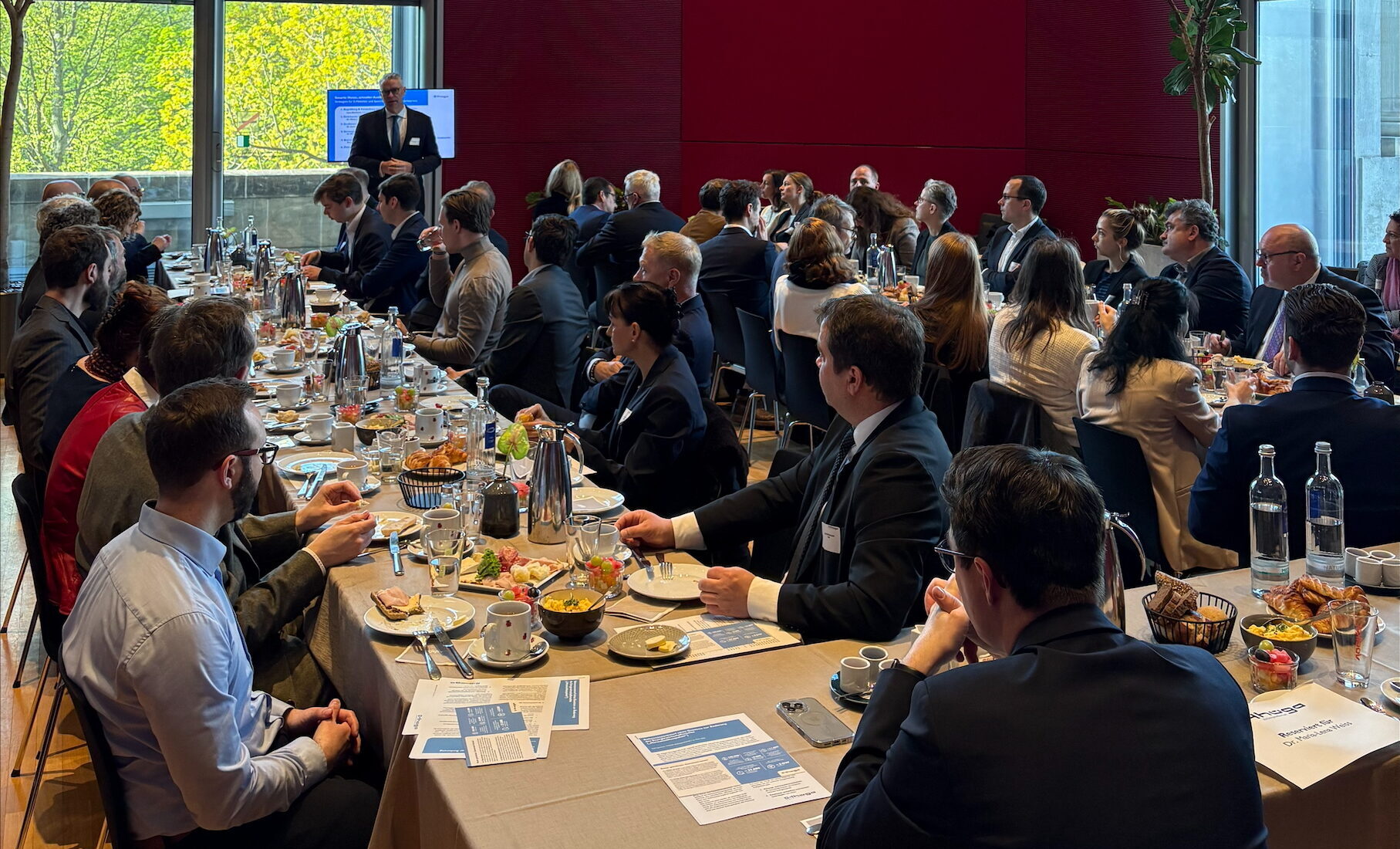 Parlamentarisches Frühstück der Thüga zu Netzausbau, E-Mobilität und Speichern