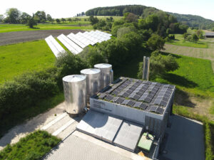 Luftaufnahme Heizzentrale Solardorf Liggeringen; Foto: AdobeStock