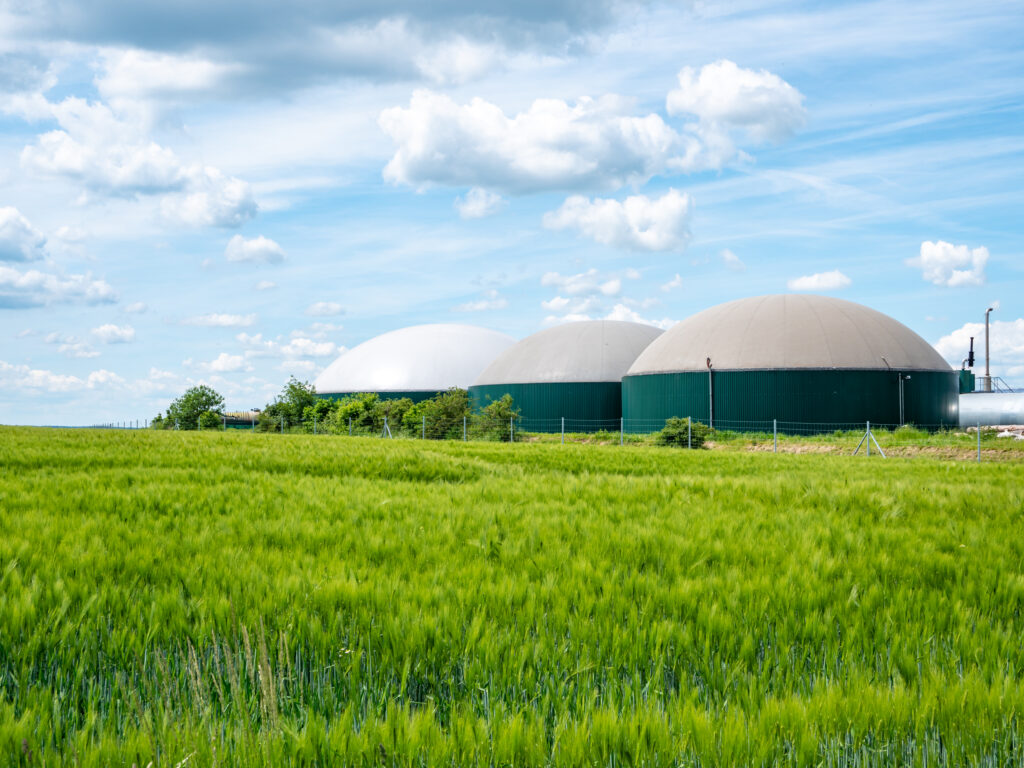 Biogasanlage; Bild: Shutterstock/Animaflora PicsStock